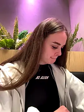 KristiRich online show from November 4, 2025, 7:56 am