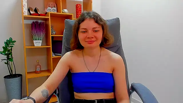 Snapshot of Stella-Maers chatting on May 15, 2026, 7:17 am Stella-Maers online show from May 15, 2026, 7:17 am