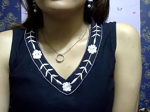 maira 33 online show from February 25, 2026, 1:17 am