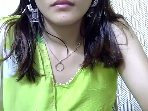 Snapshot of maira_33 chatting on November 30, 2025, 1:12 pm maira 33 online show from November 30, 2025, 1:12 pm