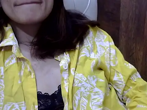 Snapshot of maira_33 chatting on November 15, 2025, 2:48 am maira 33 online show from November 15, 2025, 2:48 am