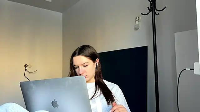 TeofilqKoral online show from November 19, 2025, 4:56 am