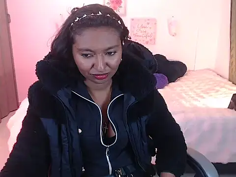 Samanta 777 online show from April 15, 2026, 4:40 am