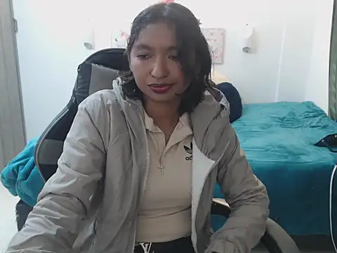 Snapshot of Samanta_777 chatting on May 13, 2026, 4:41 am Samanta 777 online show from May 13, 2026, 4:41 am