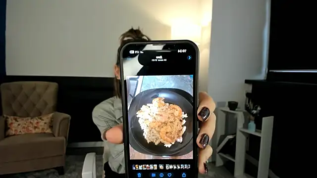 VanitaOkamoto online show from November 5, 2025, 11:24 am