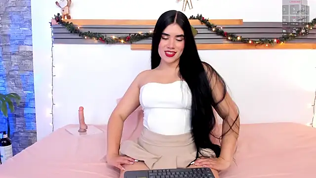 Snapshot of Oriana_03 chatting on December 5, 2025, 6:28 pm Oriana 03 online show from December 5, 2025, 6:28 pm