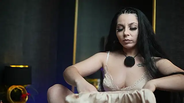 GiaEasyIce online show from February 25, 2026, 11:04 pm