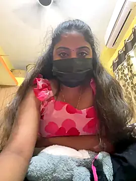 Snapshot of Tamil_Hot_Varshu chatting on December 15, 2025, 3:18 pm Tamil Hot Varshu online show from December 15, 2025, 3:18 pm