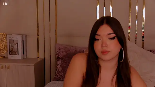 NaomiAster online show from February 6, 2026, 1:07 pm