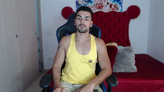 Snapshot of axelwinters__ chatting on February 3, 2026, 10:37 pm axelwinters online show from February 3, 2026, 10:37 pm