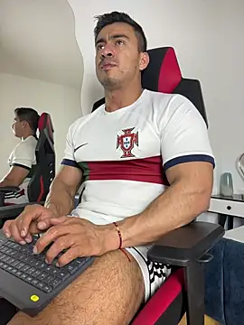 Snapshot of Chris_Clarck chatting on November 17, 2025, 8:02 pm Chris Clarck online show from November 17, 2025, 8:02 pm