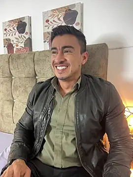 Snapshot of Chris_Clarck chatting on November 18, 2025, 7:28 pm Chris Clarck online show from November 18, 2025, 7:28 pm