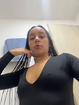 Brunettecollins05 online show from February 19, 2026, 7:55 pm