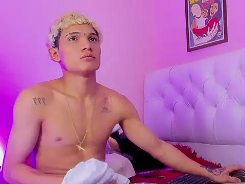 bad boy hottx online show from December 21, 2025, 4:52 pm