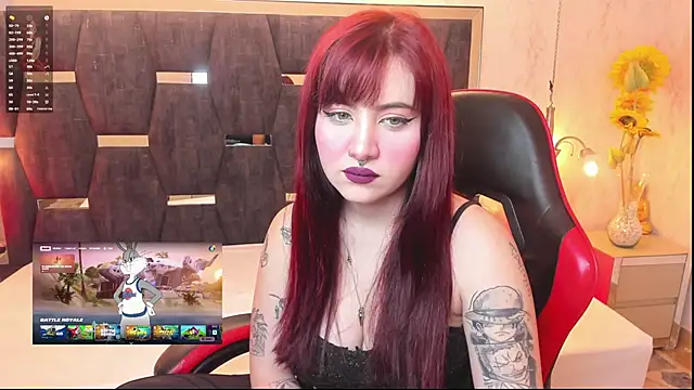 FiorellaRicci  online show from May 19, 2026, 1:51 pm