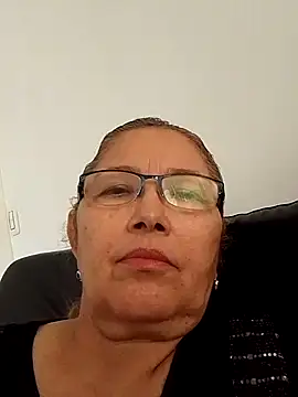 Snapshot of Cessi50 chatting on November 21, 2025, 3:44 pm Cessi50 online show from November 21, 2025, 3:44 pm