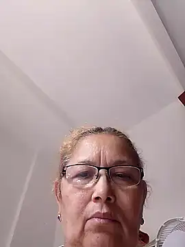 Snapshot of Cessi50 chatting on November 11, 2025, 4:13 pm Cessi50 online show from November 11, 2025, 4:13 pm