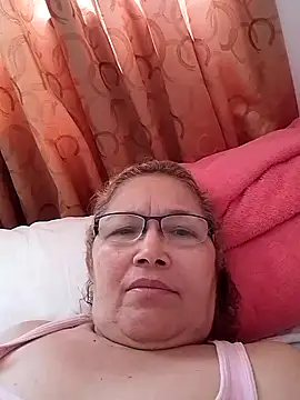 Snapshot of Cessi50 chatting on November 18, 2025, 4:21 pm Cessi50 online show from November 18, 2025, 4:21 pm