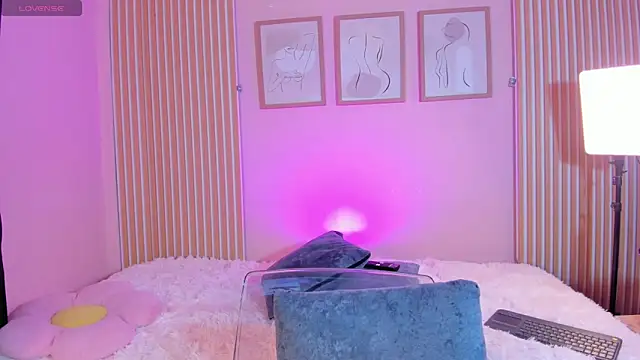 AshleyCooper2 online show from February 26, 2026, 7:58 pm