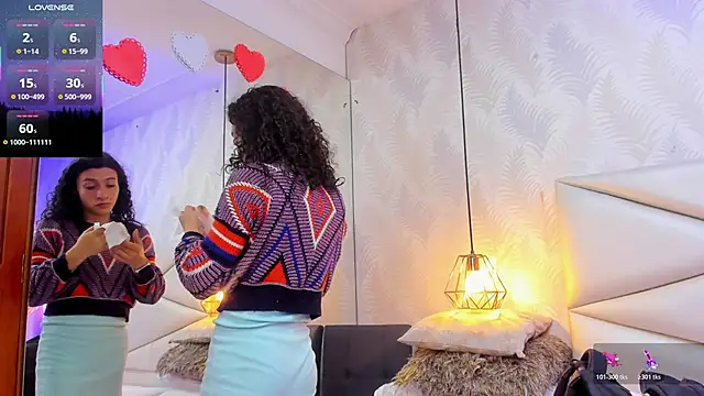 laurettedela rouse online show from December 15, 2025, 10:43 am