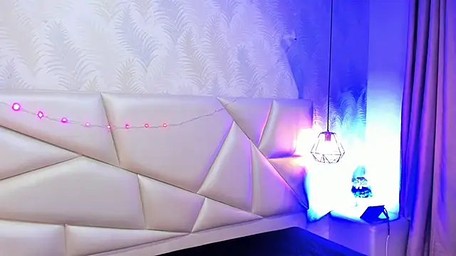 laurettedela rouse online show from December 18, 2025, 10:41 am