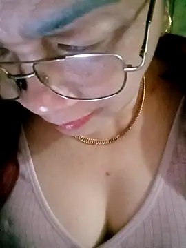 Snapshot of small-house123 chatting on February 13, 2026, 2:11 am small-house123 online show from February 13, 2026, 2:11 am