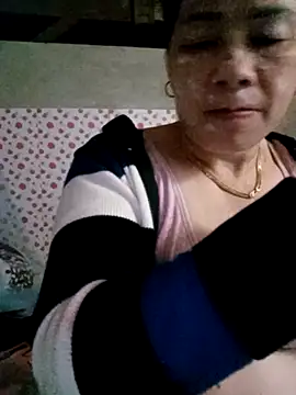 Snapshot of small-house123 chatting on February 19, 2026, 11:01 pm small-house123 online show from February 19, 2026, 11:01 pm