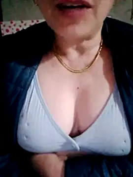 Snapshot of small-house123 chatting on February 2, 2026, 12:37 pm small-house123 online show from February 2, 2026, 12:37 pm