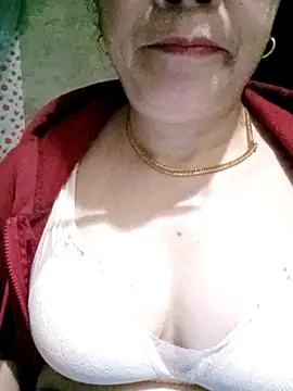 Snapshot of small-house123 chatting on February 28, 2026, 1:22 pm small-house123 online show from February 28, 2026, 1:22 pm