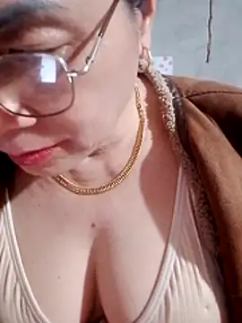 Snapshot of small-house123 chatting on January 16, 2026, 11:03 am small-house123 online show from January 16, 2026, 11:03 am