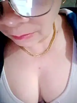 Snapshot of small-house123 chatting on February 6, 2026, 1:29 pm small-house123 online show from February 6, 2026, 1:29 pm