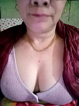 Snapshot of small-house123 chatting on February 14, 2026, 5:40 am small-house123 online show from February 14, 2026, 5:40 am