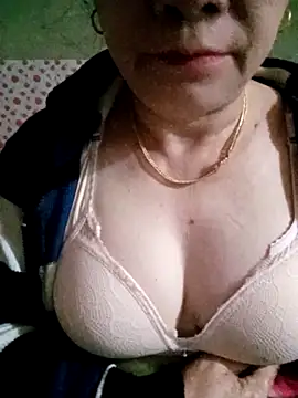 Snapshot of small-house123 chatting on February 14, 2026, 11:27 pm small-house123 online show from February 14, 2026, 11:27 pm