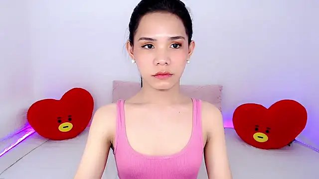 ursexydelancy  online show from April 8, 2026, 6:20 pm