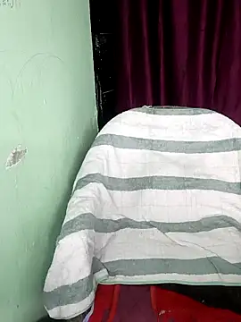 Snapshot of Hey_shiviii chatting on February 19, 2026, 4:04 pm Hey shiviii online show from February 19, 2026, 4:04 pm