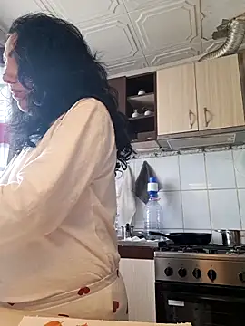 CharmingPearl online show from March 18, 2026, 9:12 am