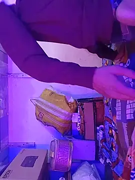 baby Cpl21 online show from November 14, 2025, 6:28 am