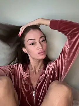 Snapshot of Sindy_Energy chatting on November 28, 2025, 10:48 am Sindy Energy online show from November 28, 2025, 10:48 am