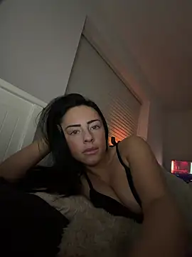 Snapshot of Bethrae25 chatting on January 6, 2026, 6:23 pm Bethrae25 online show from January 6, 2026, 6:23 pm