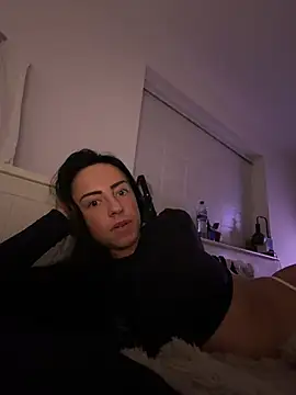 Snapshot of Bethrae25 chatting on February 15, 2026, 10:41 pm Bethrae25 online show from February 15, 2026, 10:41 pm