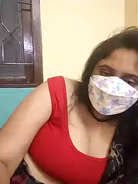 Snapshot of mouni499 chatting on January 6, 2026, 6:01 pm mouni499 online show from January 6, 2026, 6:01 pm