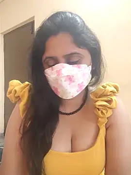 Snapshot of mouni499 chatting on February 5, 2026, 10:11 am mouni499 online show from February 5, 2026, 10:11 am