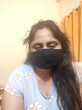 Snapshot of mouni499 chatting on February 22, 2026, 5:47 pm mouni499 online show from February 22, 2026, 5:47 pm