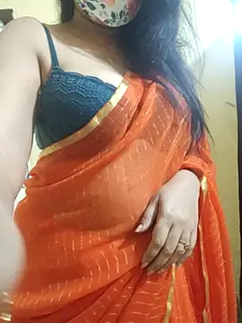 Snapshot of mouni499 chatting on December 21, 2025, 9:33 am mouni499 online show from December 21, 2025, 9:33 am