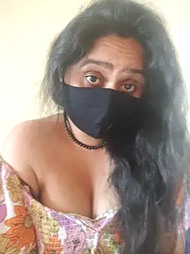 Snapshot of mouni499 chatting on February 24, 2026, 10:05 am mouni499 online show from February 24, 2026, 10:05 am