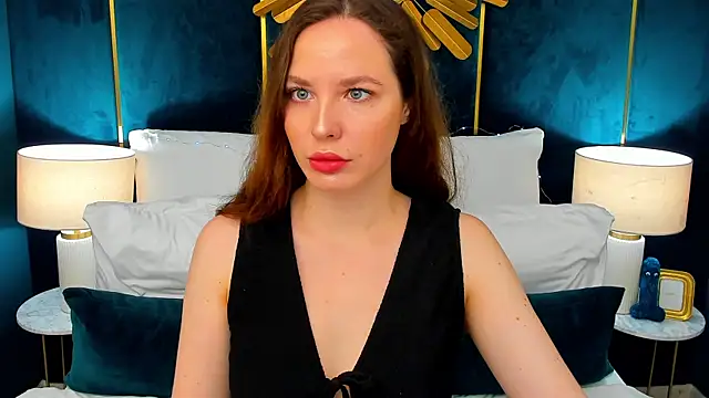 Snapshot of MonaRicci chatting on July 7, 2026, 5:10 am MonaRicci online show from July 7, 2026, 5:10 am