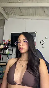 Snapshot of Milleradhara24 chatting on February 15, 2026, 7:02 pm Milleradhara24 online show from February 15, 2026, 7:02 pm