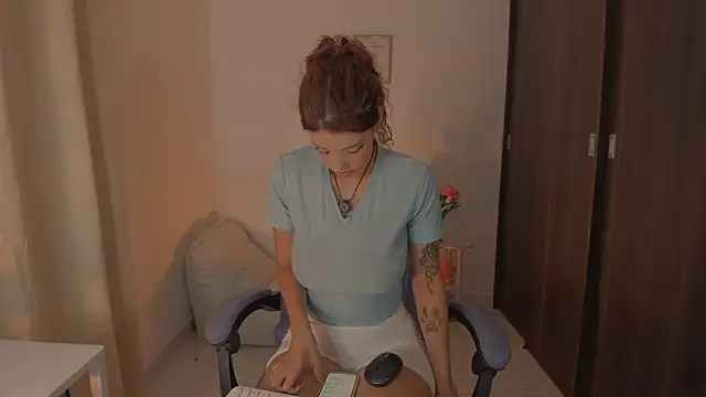 bergmanamii online show from April 5, 2026, 11:00 pm