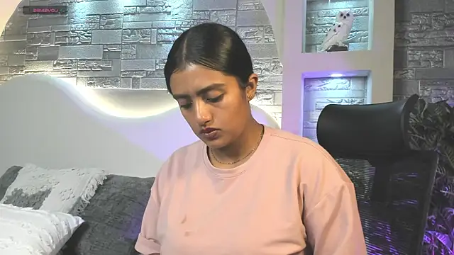 Snapshot of Karla_61 chatting on November 17, 2025, 8:13 pm Karla 61 online show from November 17, 2025, 8:13 pm