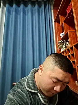 Snapshot of BPTT001 chatting on December 18, 2025, 12:53 pm BPTT001 online show from December 18, 2025, 12:53 pm